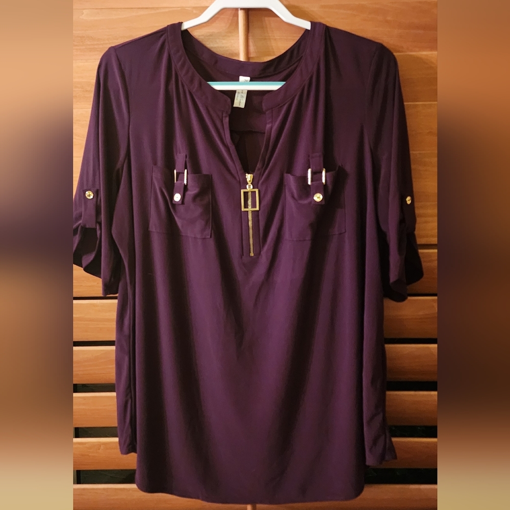 Woman's 3/4 Sleeve Top